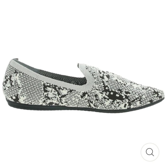 VINCE CAMUTO Fabeau3 Washable Knit Fabric Smoking Loafers - Picture 6 of 6